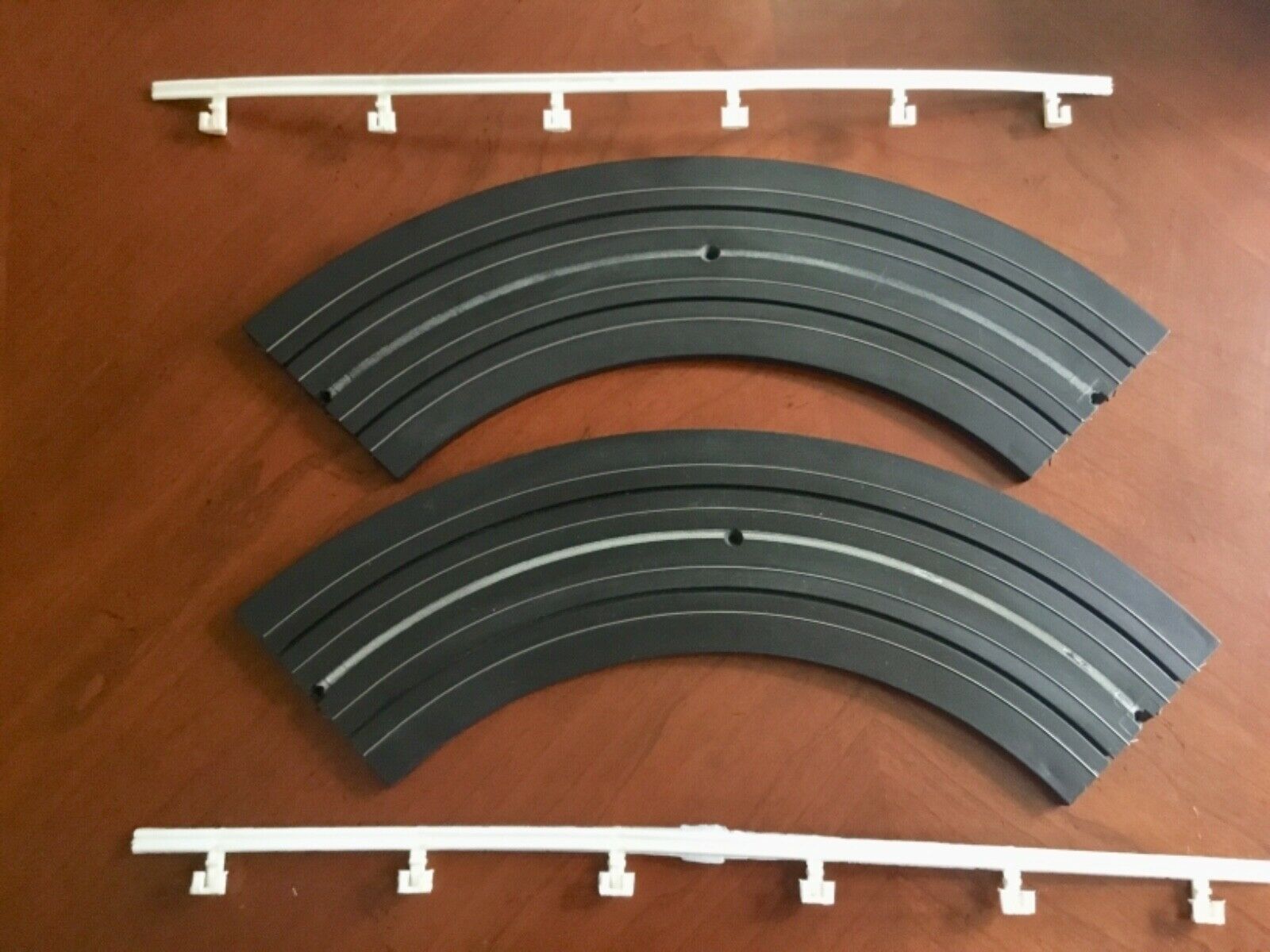 Aurora Model Motoring Ho Scale 9" Radius Curved Track #1519 Slight Reconditioned
