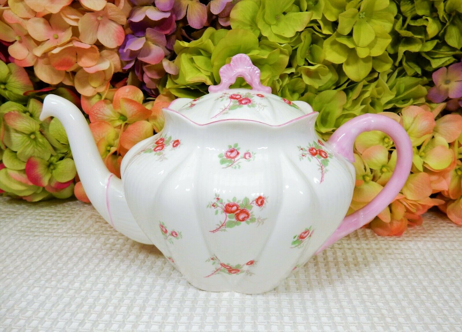 Beautiful Shelley China Porcelain Teapot ~ Rose Spray ~ Dainty